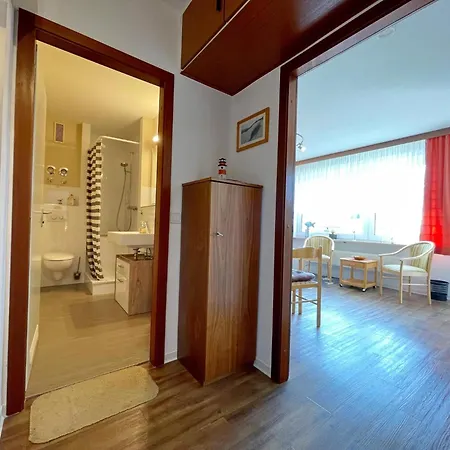 Im Ruhigen Mit Balkon
